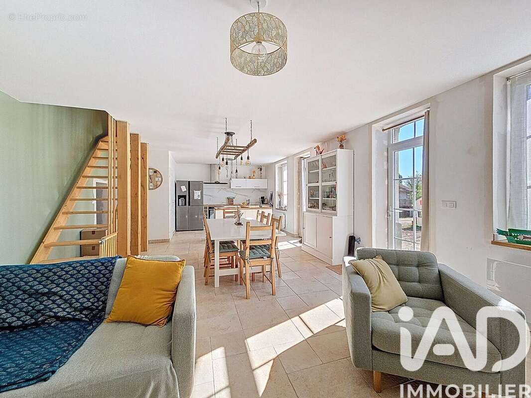 Photo 2 - Maison à AMBILLOU