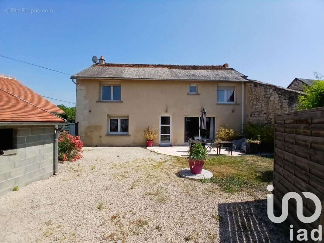 Photo 2 - Maison à CHINON