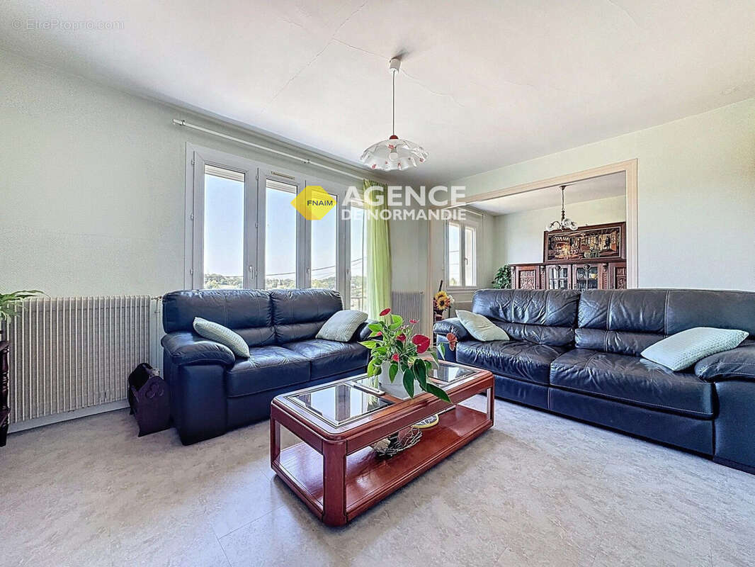 Maison à MONTREUIL-L'ARGILLE