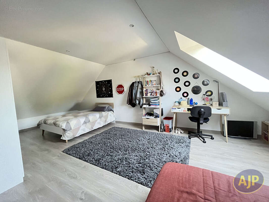 Maison à LA CHAPELLE-SUR-ERDRE