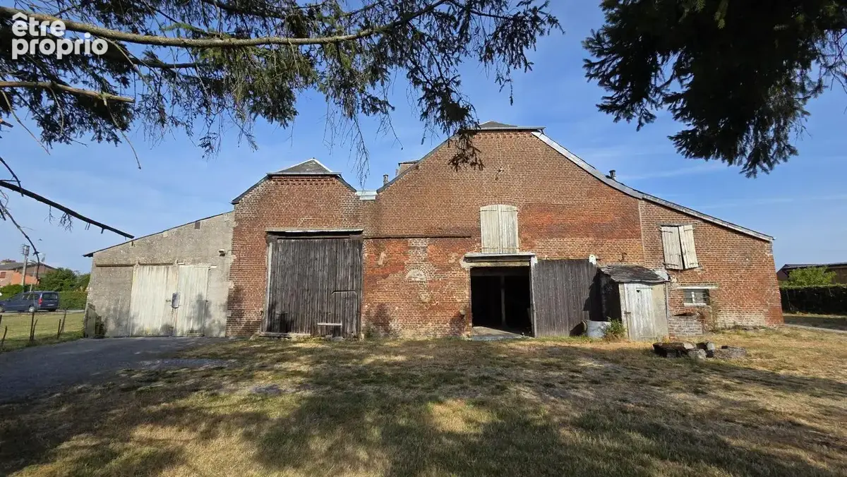 Maison bourgeoise à rénover avec de grandes dépendances située à Wignehies - photo 15