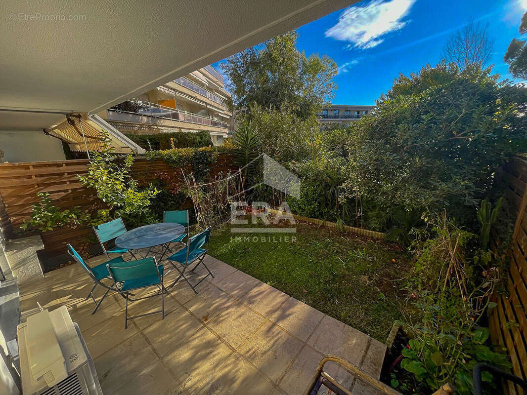 Appartement à MANDELIEU-LA-NAPOULE