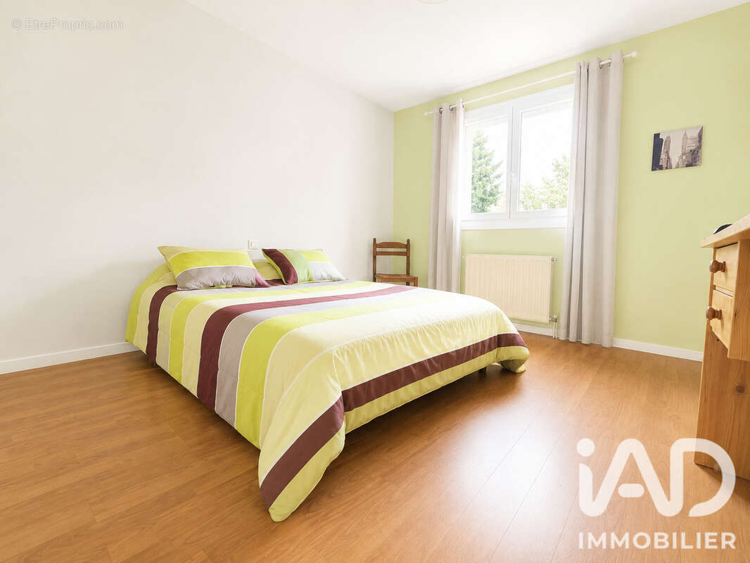 Maison 156 m² à Saint-Jory  - photo 5