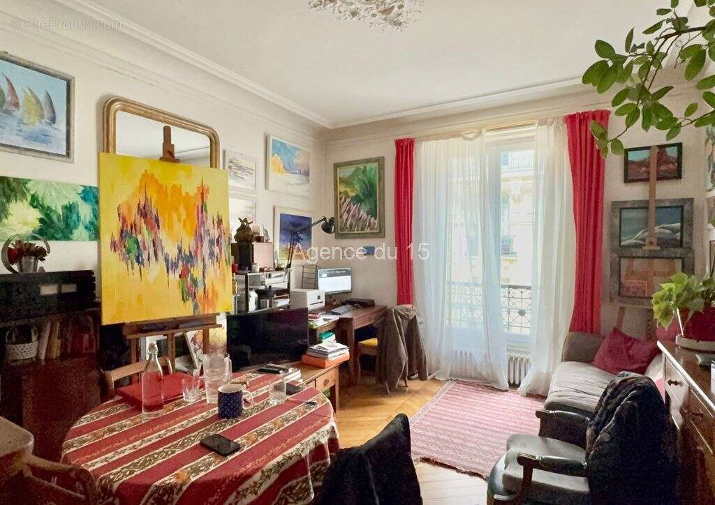 Appartement à PARIS-15E