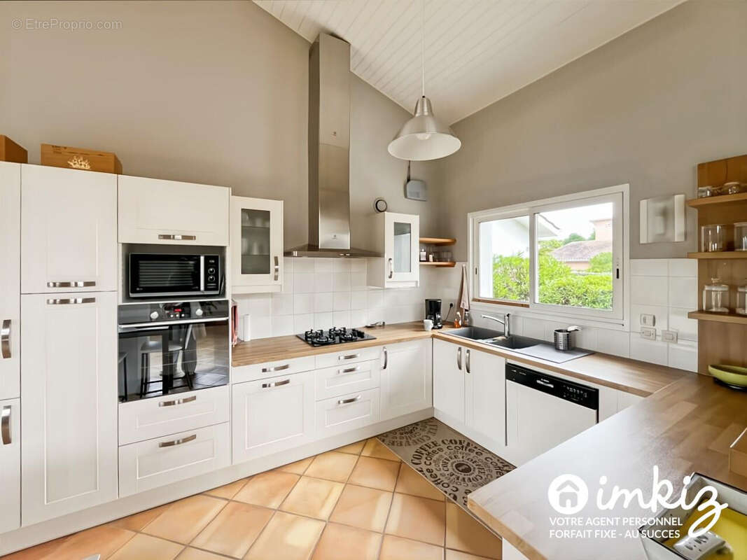 Maison 210m2 - 8 pièces - Vue imprenable - photo 3