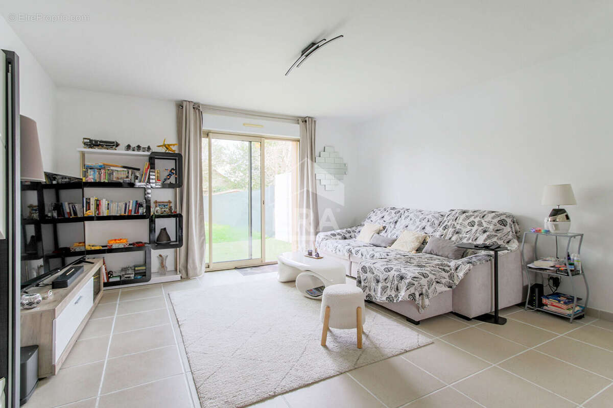 Appartement à SAULX-MARCHAIS