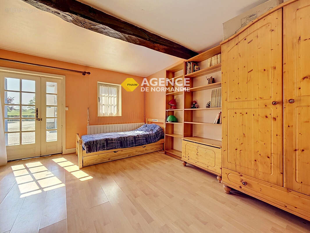 Maison à MONTREUIL-L'ARGILLE