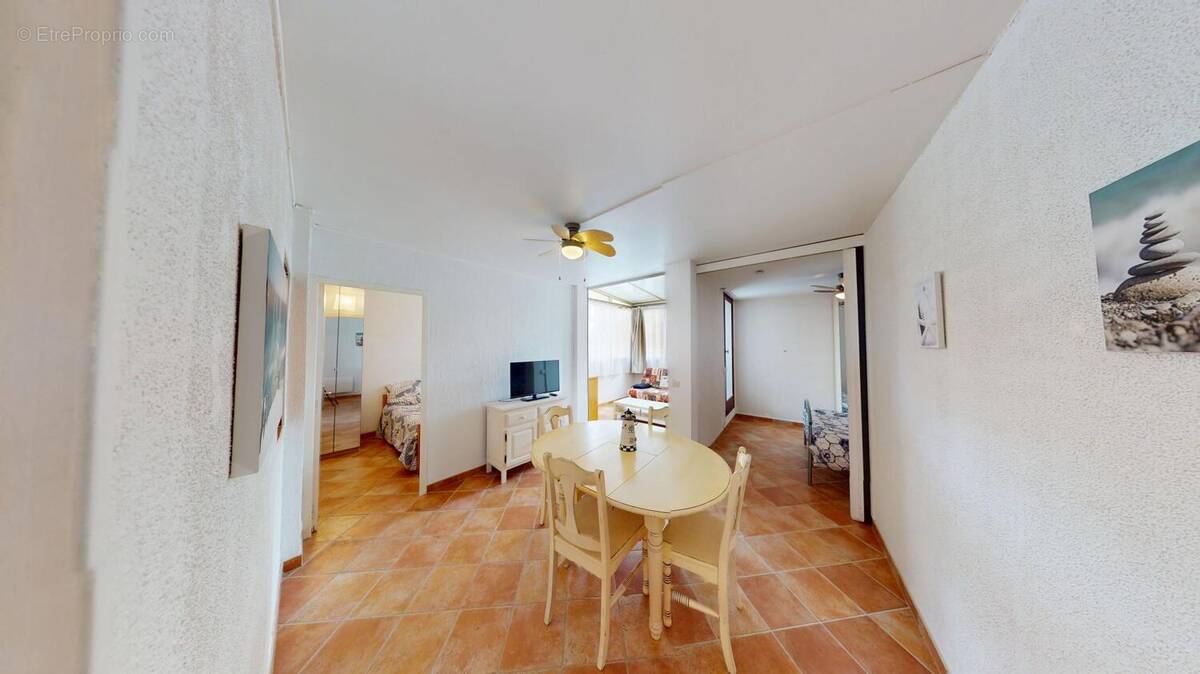 Photo 1 - Appartement à BORMES-LES-MIMOSAS