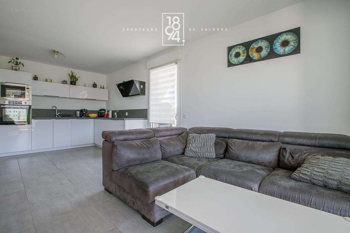 Appartement à MARSEILLE-9E