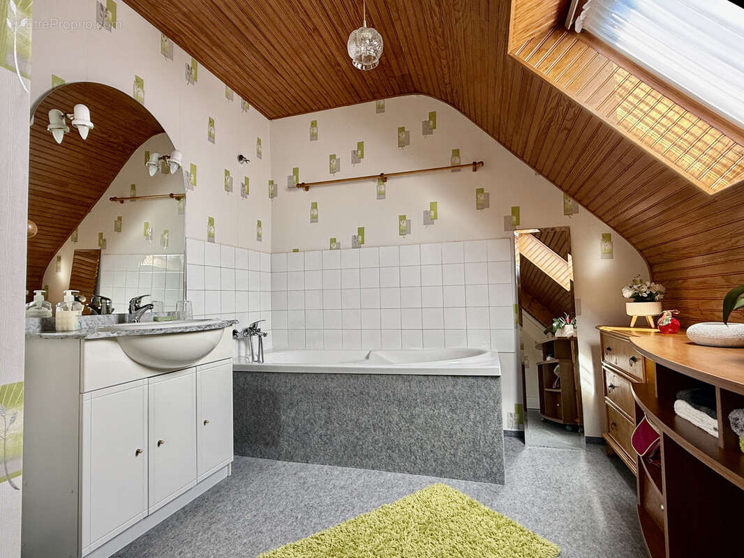 Maison à LA TURBALLE