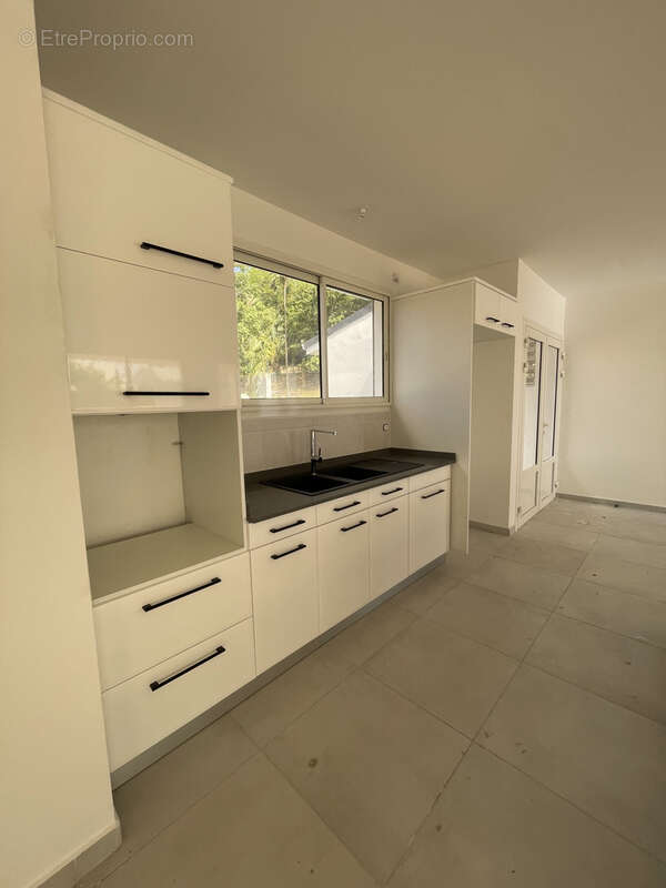 Maison à LES ABYMES