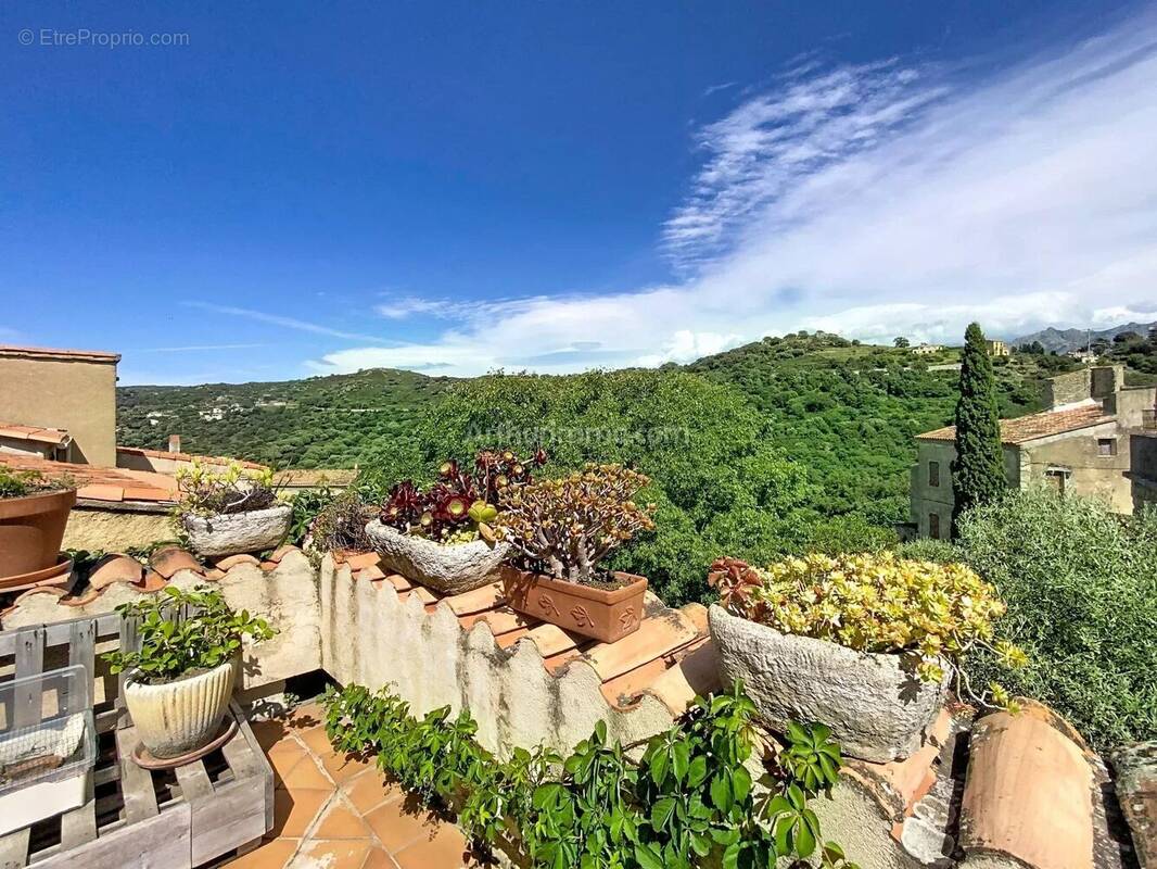 Appartement à CATERI