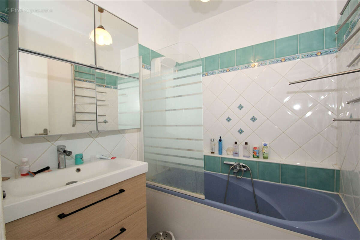 Appartement à FONTENAY-LE-FLEURY