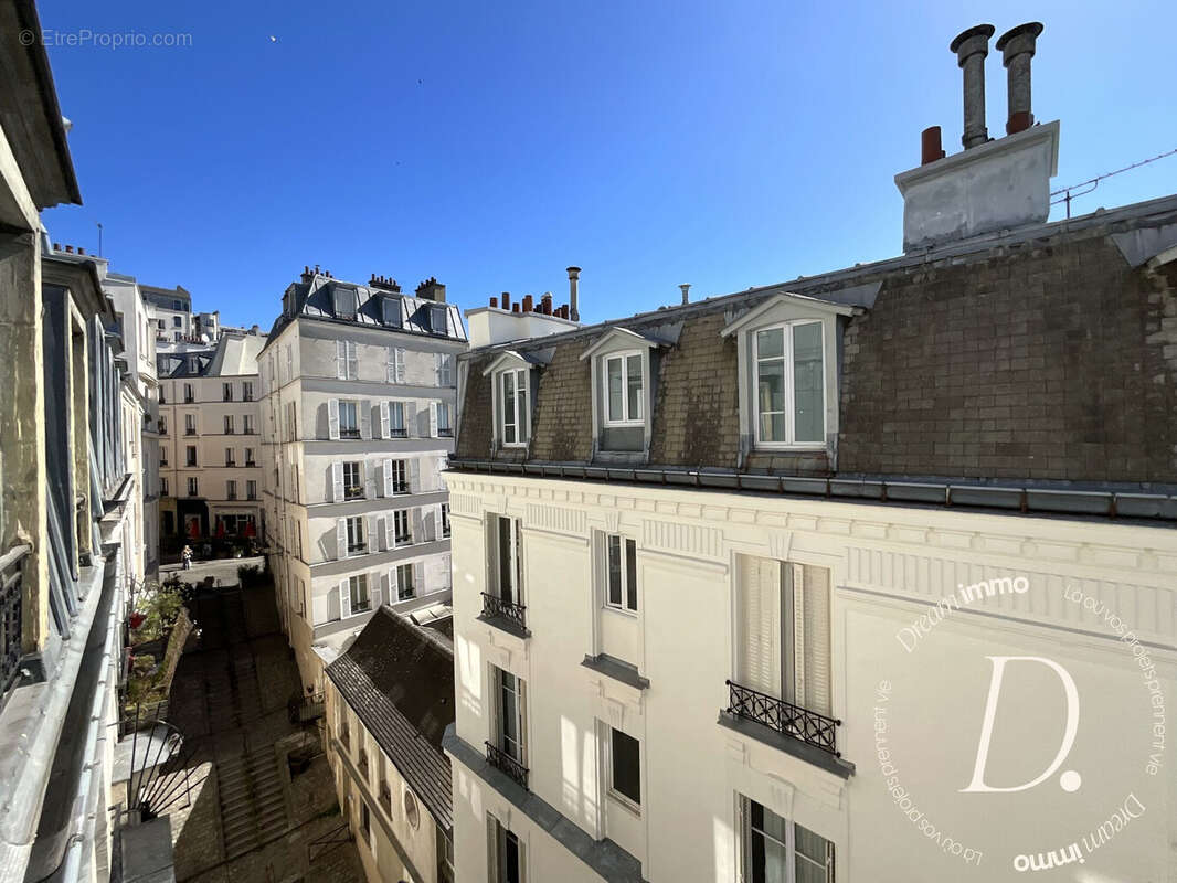 Appartement à PARIS-18E