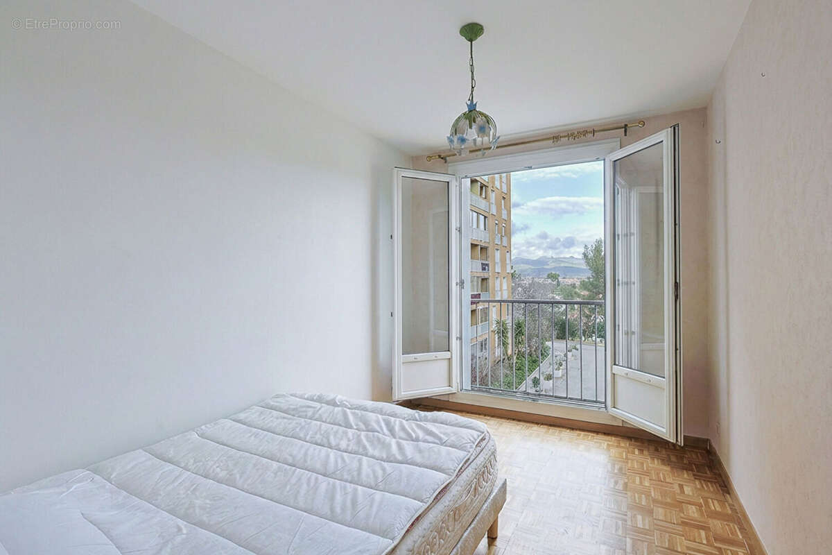 Appartement à MARSEILLE-13E