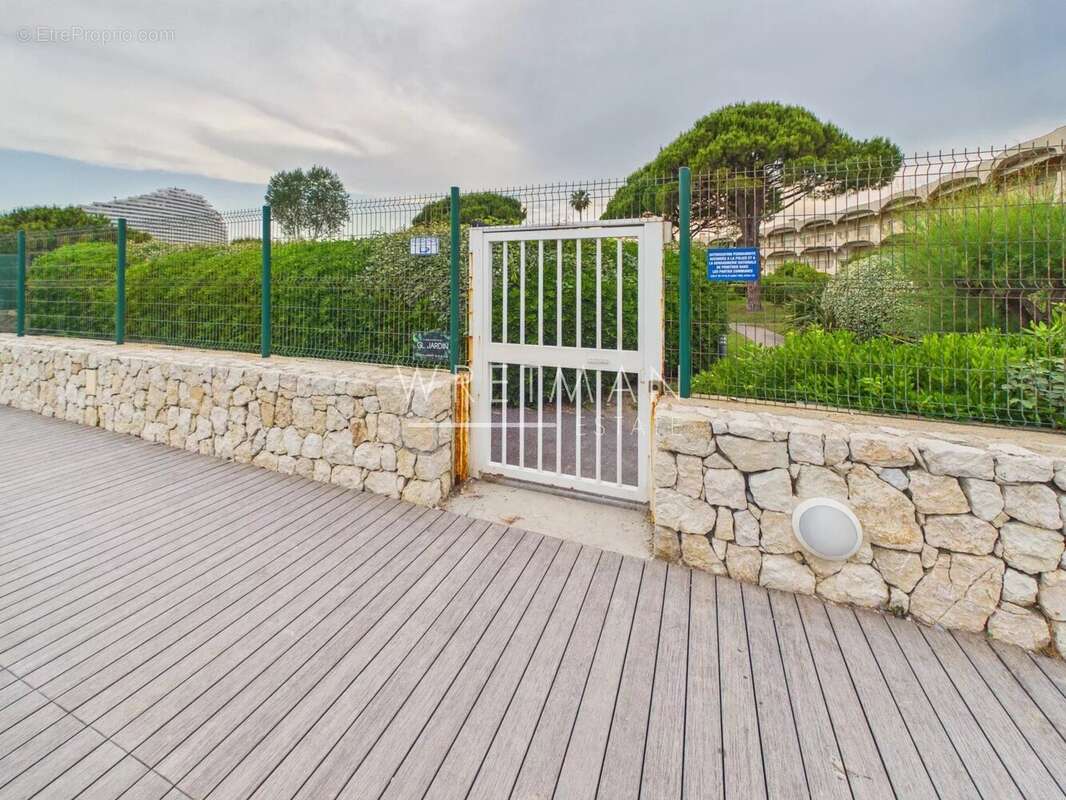 Appartement à VILLENEUVE-LOUBET
