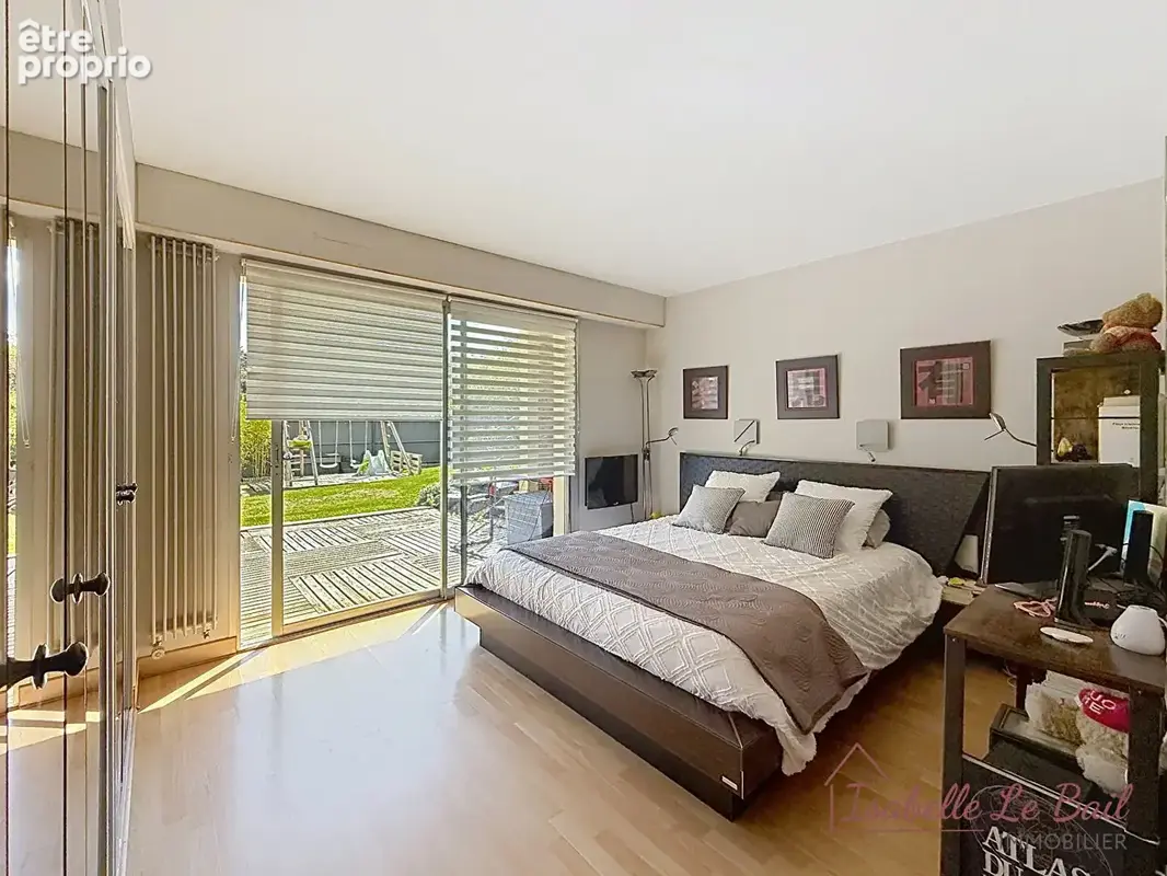 Laille - maison d'architecte  - 235 m² -piscine couverte - parcelle a batir - photo 7