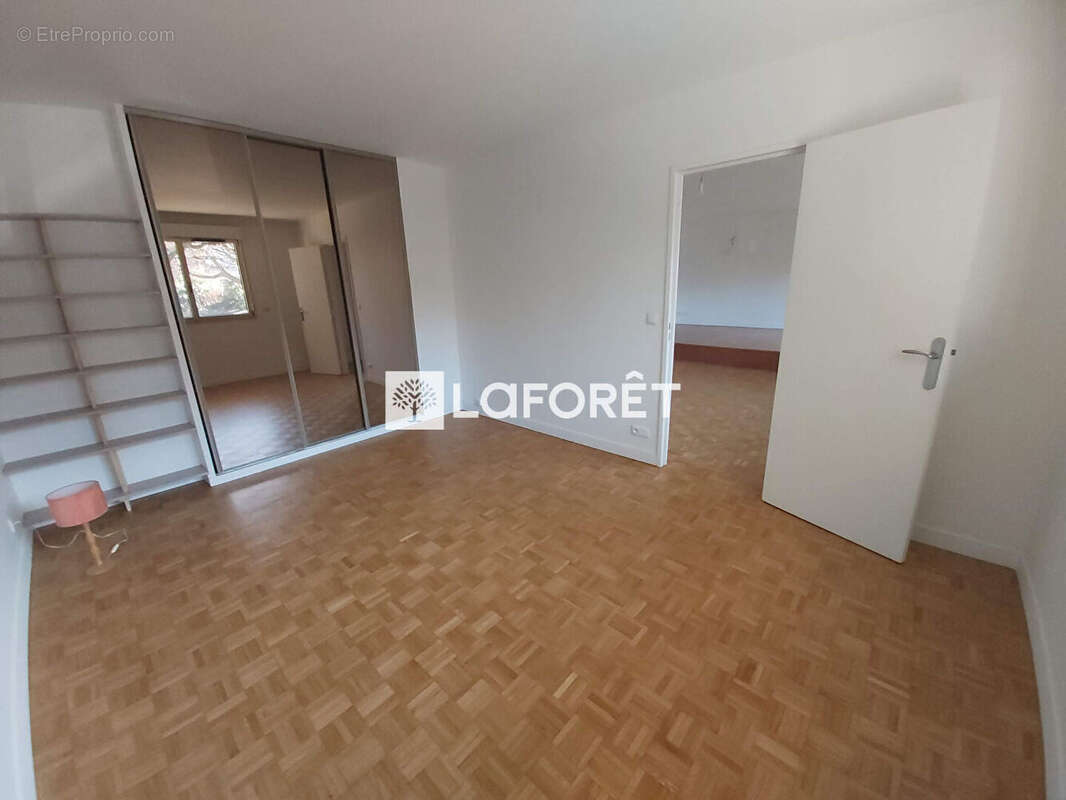 Appartement à LE RAINCY