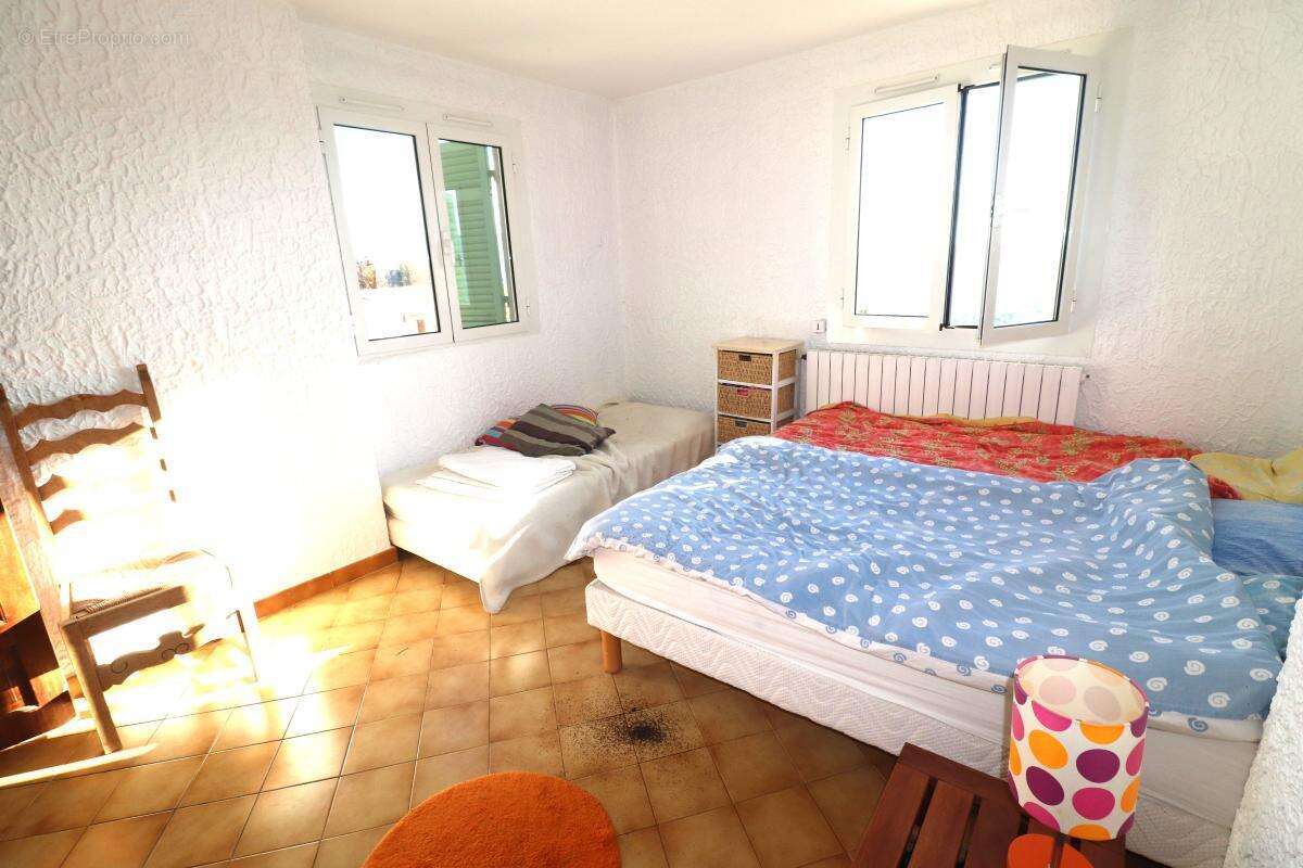 Maison à BERRE-LES-ALPES