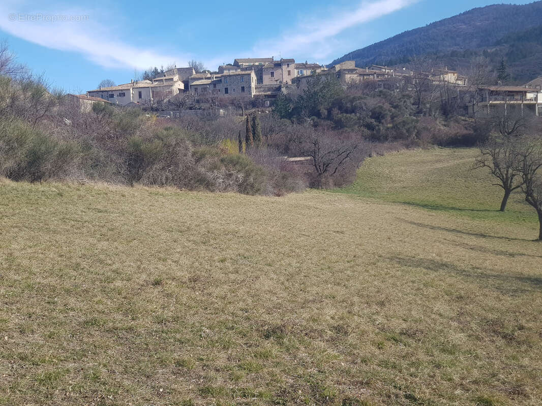 Terrain à CORNILLON-SUR-L&#039;OULE