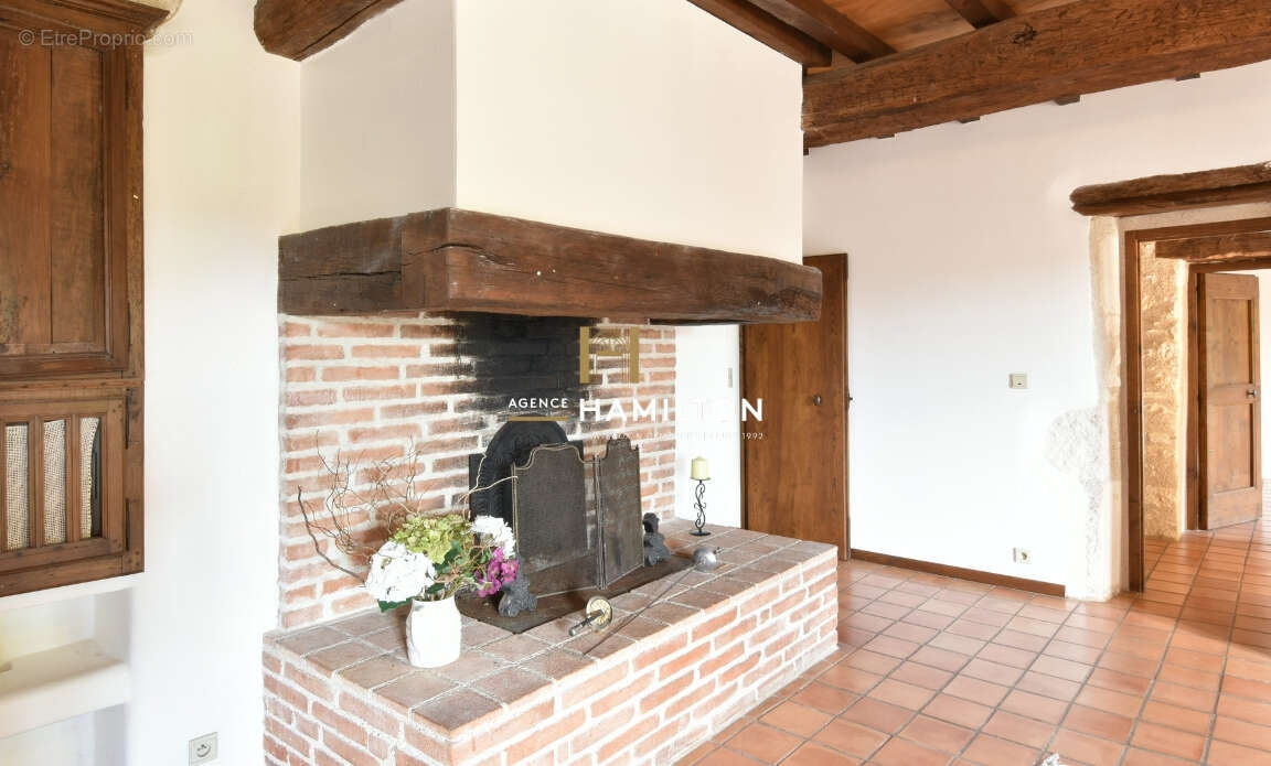 Propriete de campagne du xixe siecle - parc, puits, four a pain, salle polyvalente - photo 5