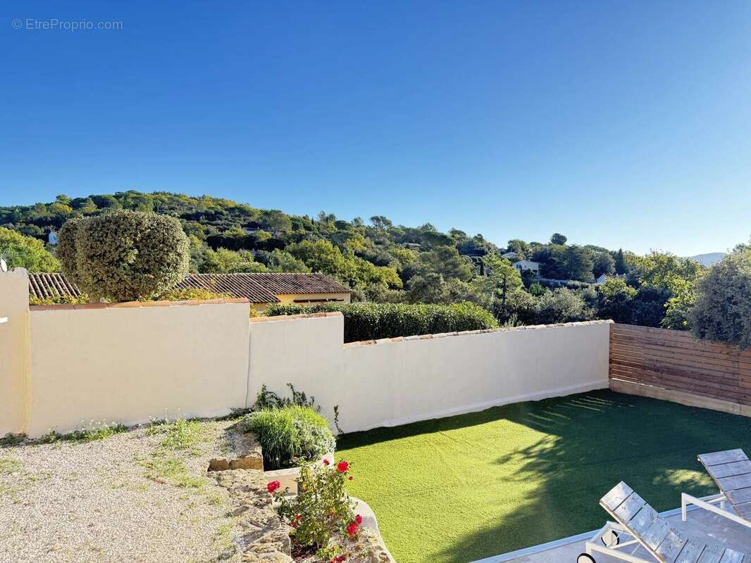 Maison à SAINTE-ANASTASIE-SUR-ISSOLE