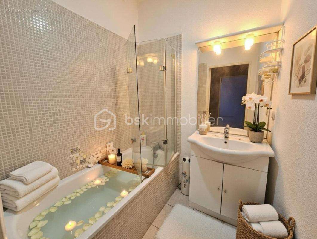 Appartement à DUGNY