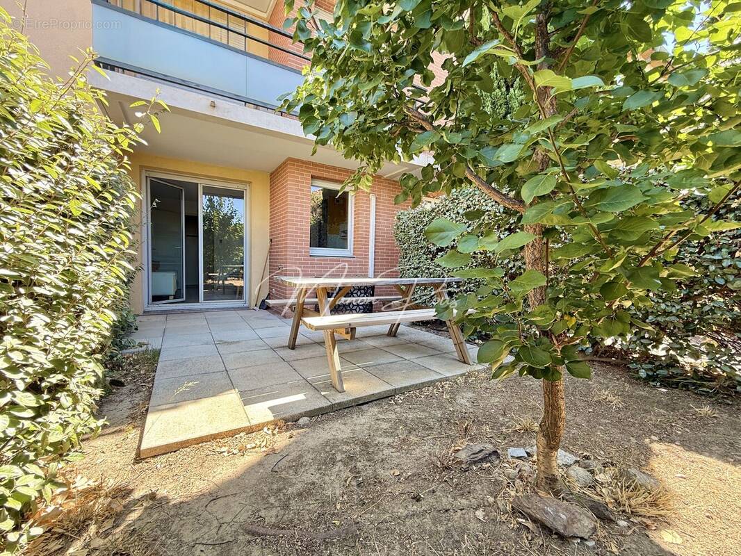 Appartement 1 pièce 26 m² · à Saint-Esteve · 26 m² · 85 000 €