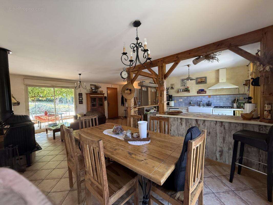 Maison à VERNEUIL-SUR-VIENNE