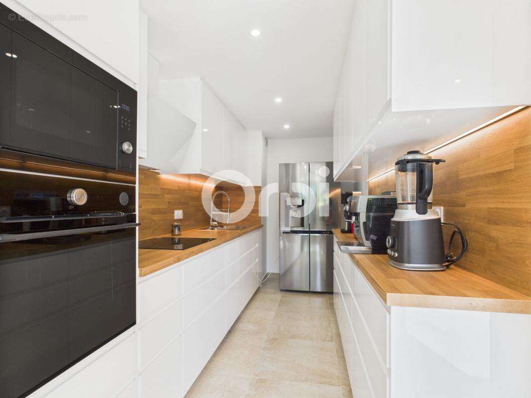 Appartement à MANDELIEU-LA-NAPOULE