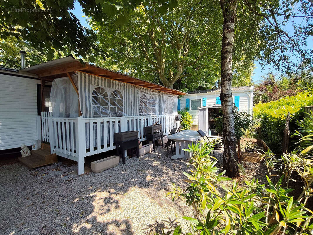 Maison à VILLIEU-LOYES-MOLLON