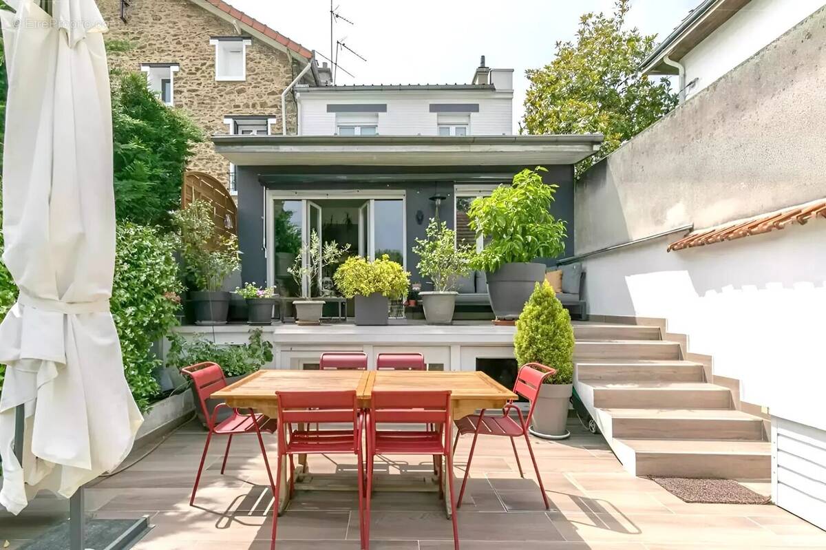 Maison à SAINT-MAUR-DES-FOSSES