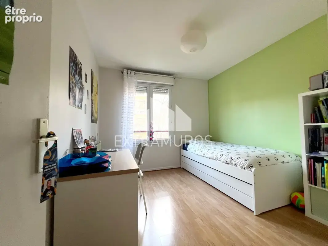A vendre en exclusivité Lyon 9  Vaise appartement lumineux de 114 m2 avec  4 chambres et balcon. - photo 9