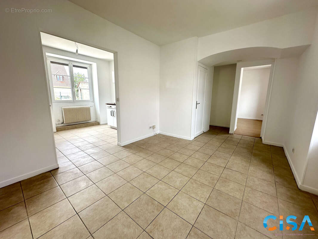 Appartement à BRUYERES-SUR-OISE