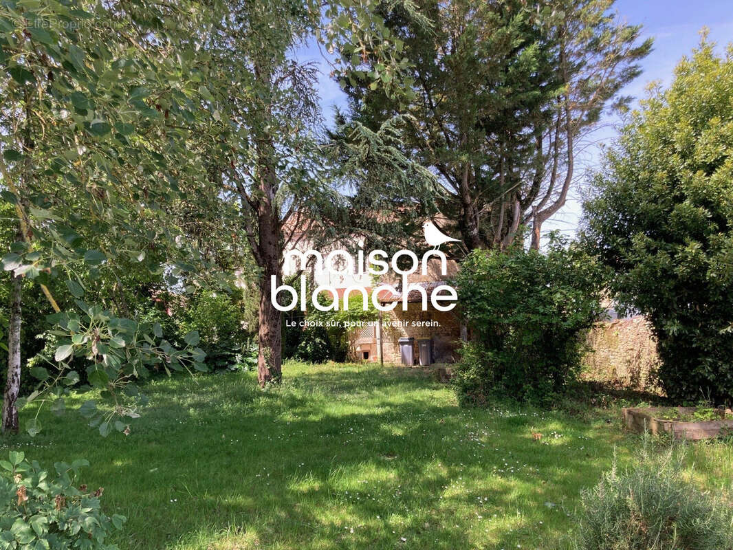 Maison 128 m² à Saint-Maixent-L'ecole  - photo 3
