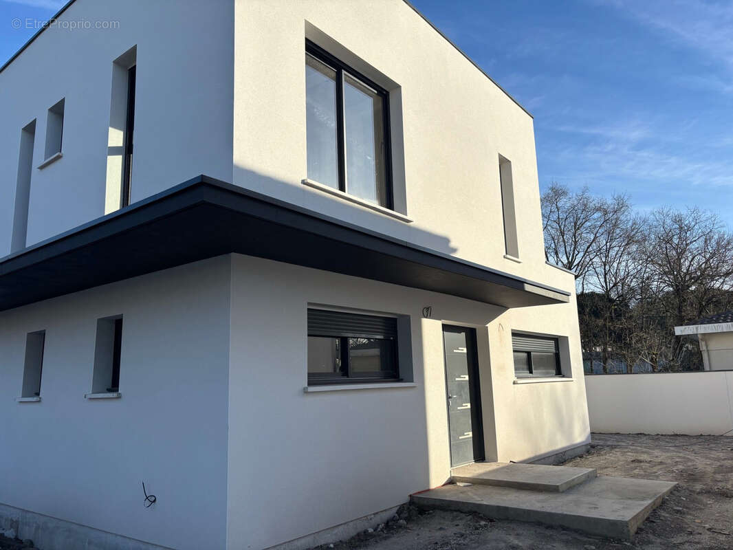 Maison à MERIGNAC