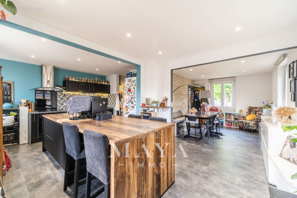 WITTERSDORF, Maison rénovée avec dépendance et grand jardin ! - photo 6