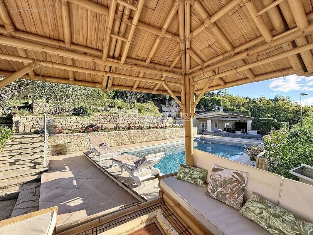 Maison à LES ADRETS-DE-L&#039;ESTEREL