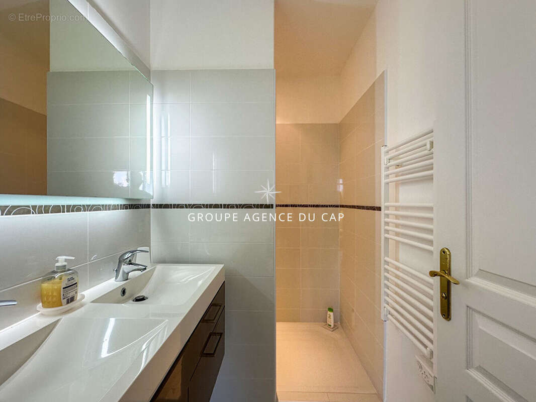 Maison à LES ISSAMBRES