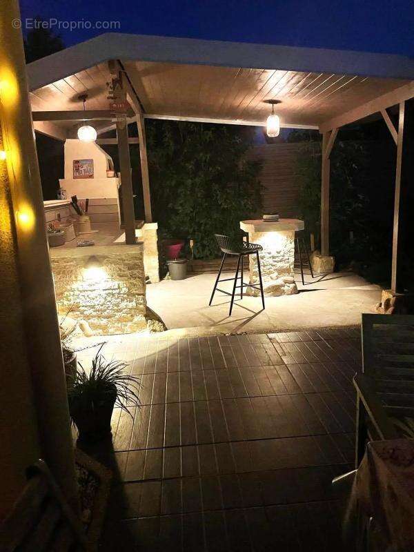 Maison à VEAUCHETTE