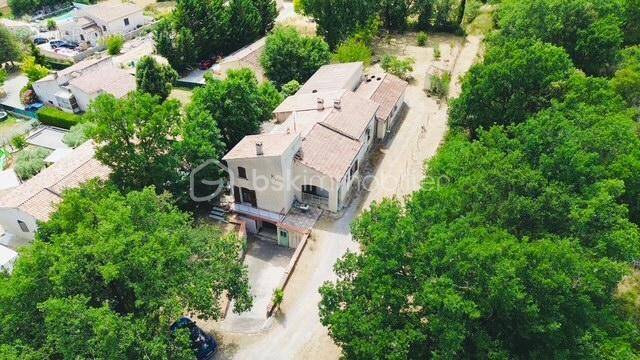 Maison de 268 m2 - 2185 de terrain - vinon sur verdon - photo 1
