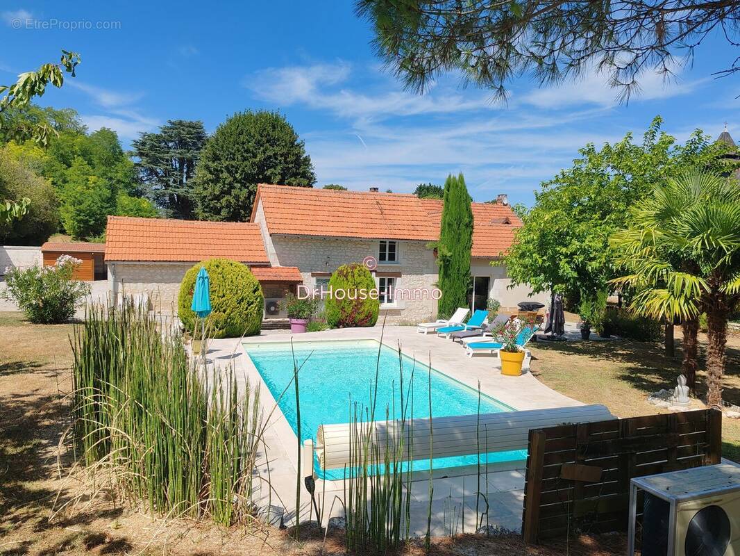 Maison à ANTOGNY-LE-TILLAC