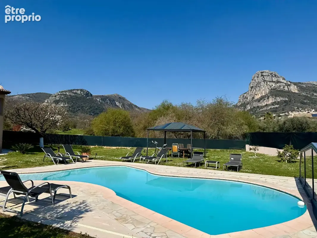 LA GAUDE - Maison  4 pièce(s) 154 m2 avec Piscine - photo 7