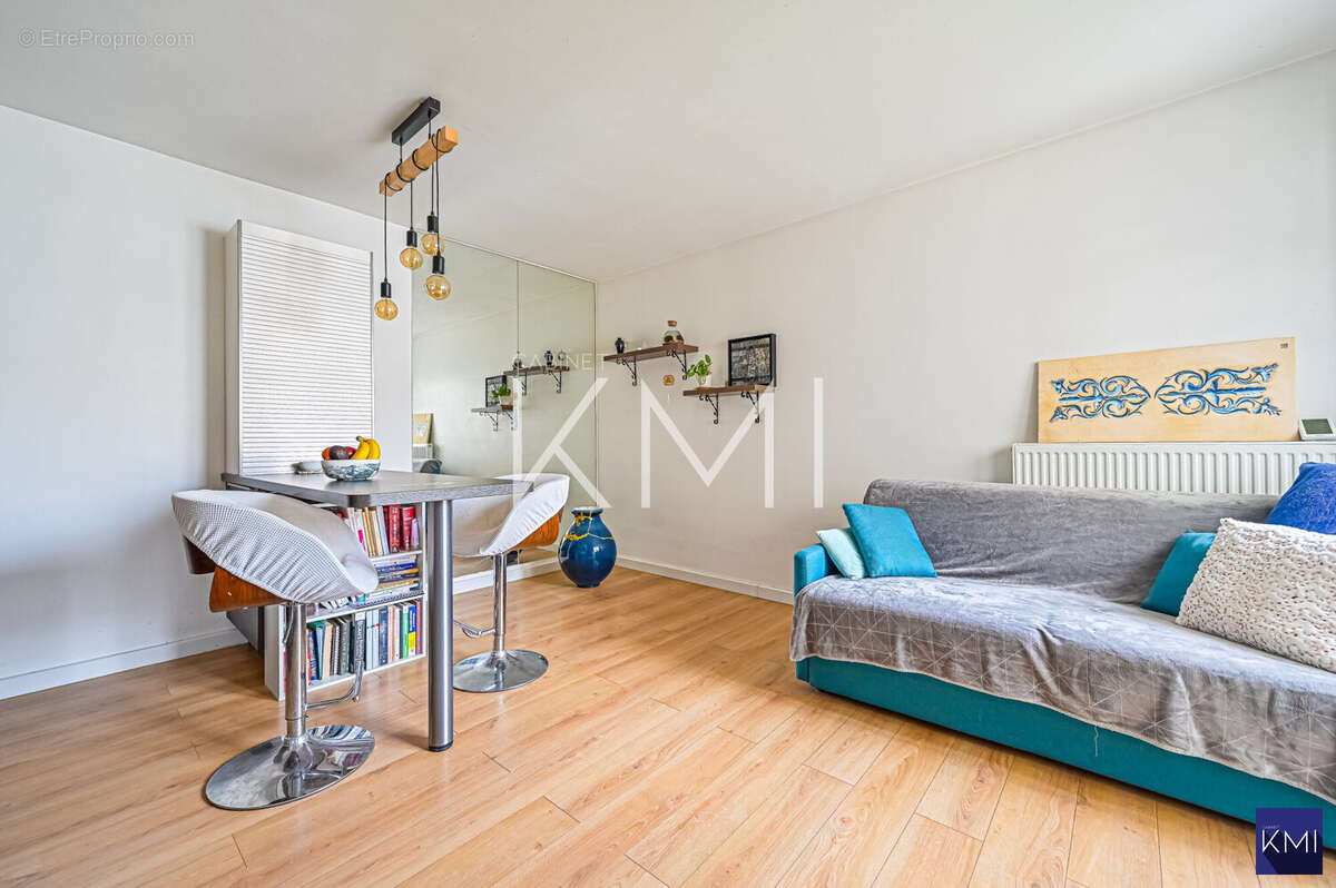 Appartement à PARIS-20E