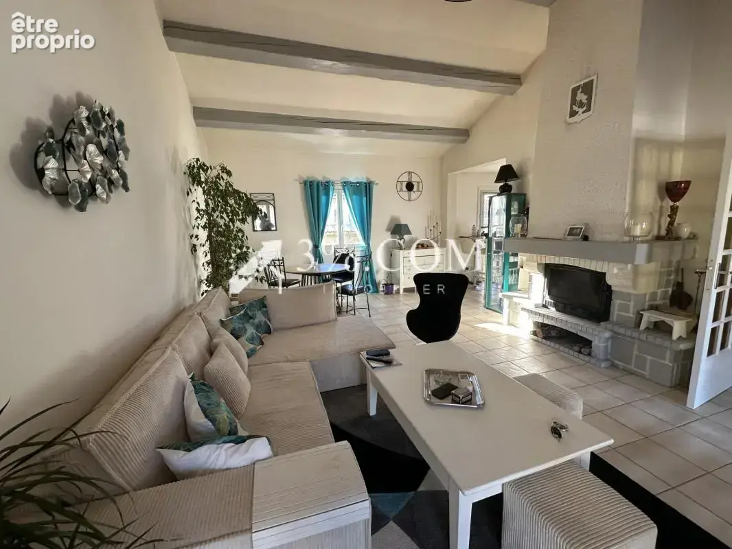 Maison plain pied avec garage, piscine et jardin attenant - photo 4