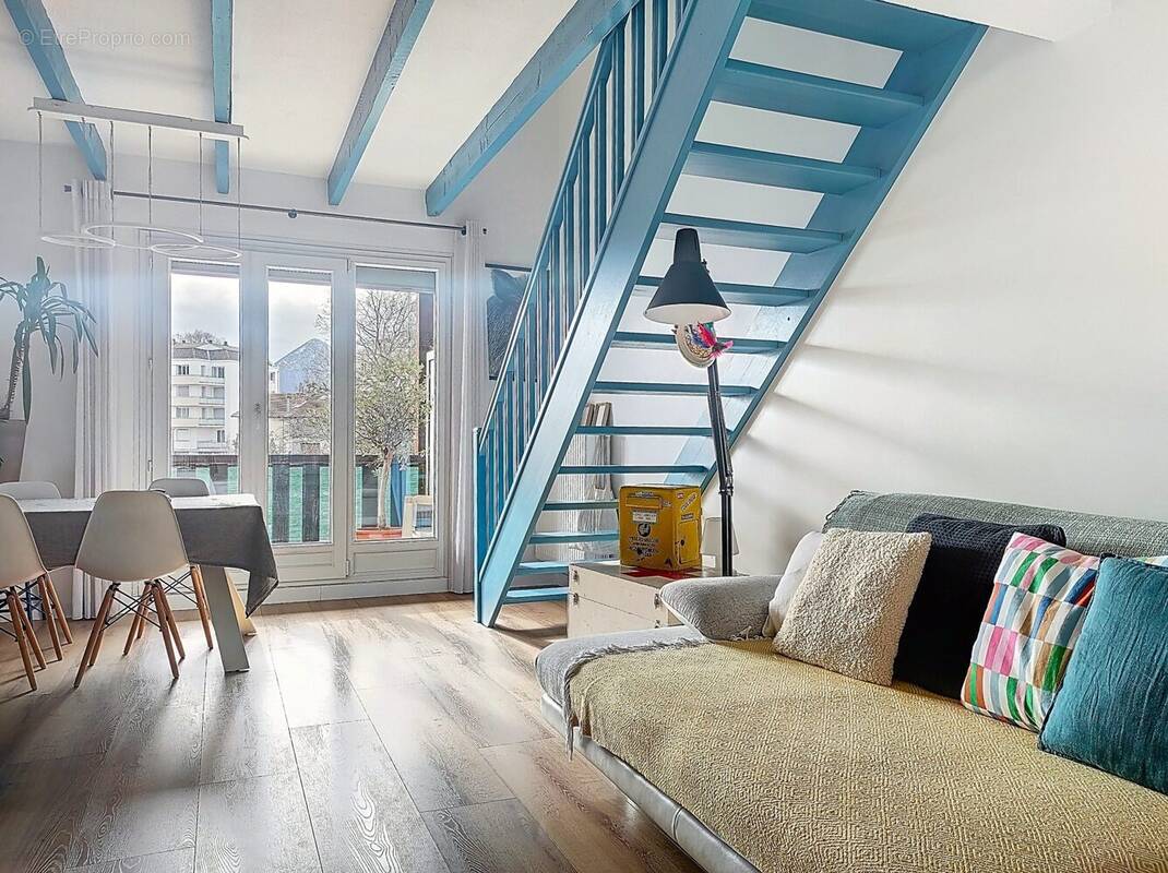 Appartement à LE PONT-DE-CLAIX