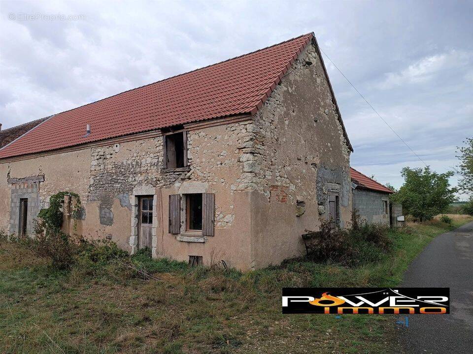 Maison à REUILLY