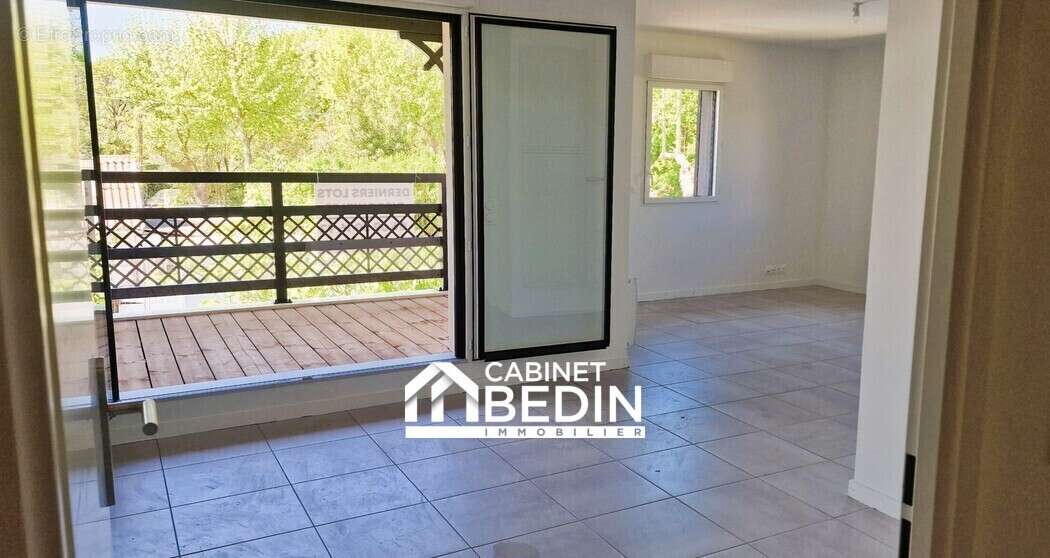 Appartement à ARES