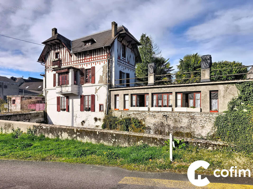 Maison à NAY