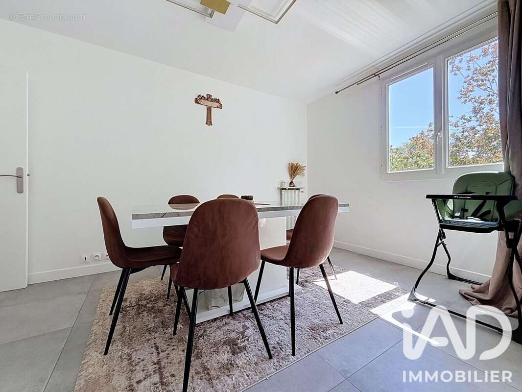 Photo 6 - Appartement à VIRY-CHATILLON